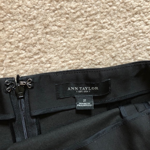 Ann Taylor Black Pencil Skirt, B22 - Picture 5 of 8